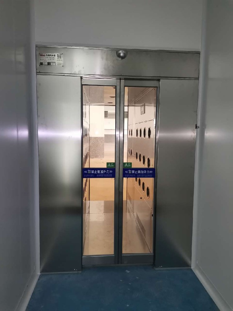 江苏捷冠机电工程有限公司风淋室安装